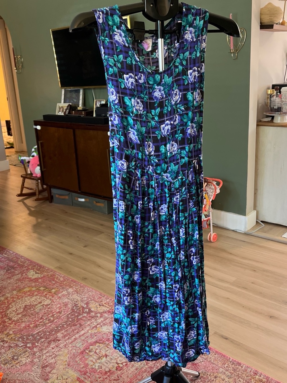 Take Nine 90s Maternity Floral Sleeveless Midi Dress in Purple and Green Cinched